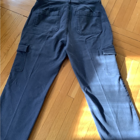 BNWOT dark gray loft,cropped pants size 8 petite - Picture 3 of 12